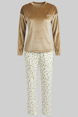 Cozy Elegance & Winter Comfort