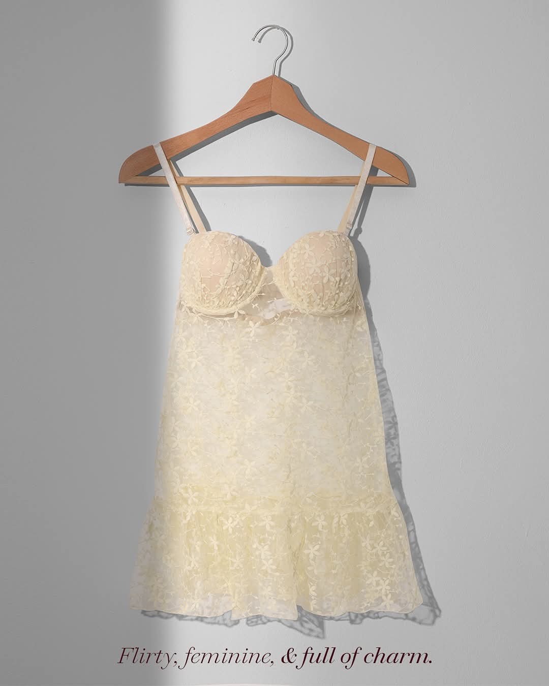Embroidery push up Babydoll